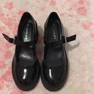 Madden Girl Black Platform Shoes '